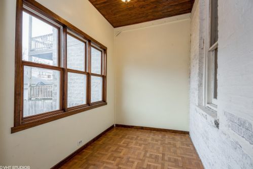 1642 Berwyn Ave, Chicago IL 60640-2007 exterior