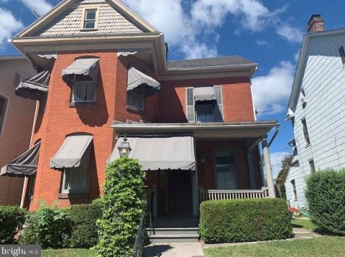 322 Walnut St, Hanover, PA 17331-2536