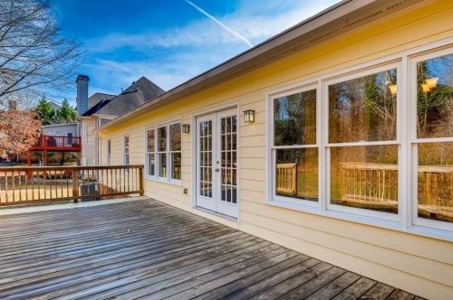 2309 Kingsland Dr, Atlanta GA 30360-1457 exterior