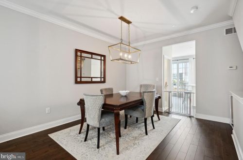 202 Admirals Way, Philadelphia PA 19146-5213 exterior