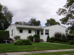 75 Bound Brook Rd, Newton, MA 02461-2014