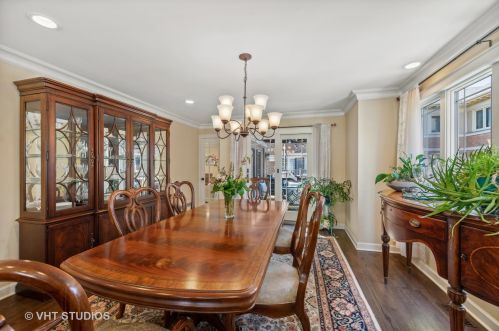 1320 Plymouth Ct, Chicago IL 60605-2717 exterior