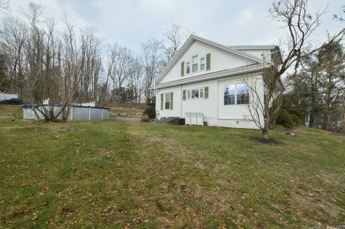 1490 Hartford Tpke, North Haven CT 06473-1245 exterior