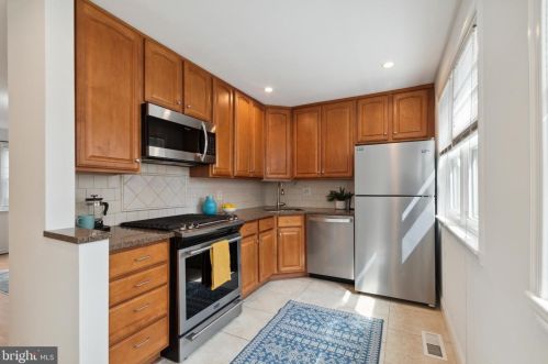 1231 Kater St, Philadelphia PA 19147-1817 exterior