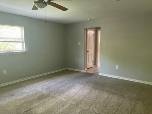 10033 Casa Oaks Dr, Dallas TX  75228-3407 exterior