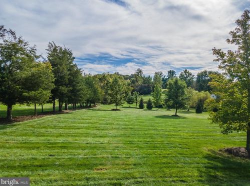 23073 Creighton Farms Dr, Leesburg VA 20175-6491 exterior