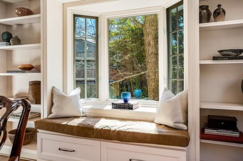 1129 Mason Wood Dr, Atlanta GA 30329-3803 exterior