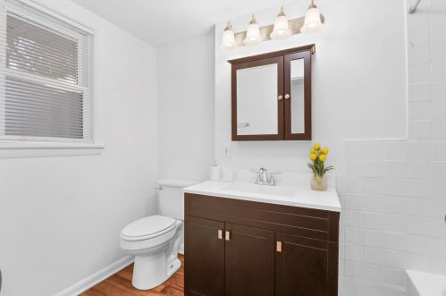 2130 Sunset Ave, Waukegan IL 60087-3434 exterior