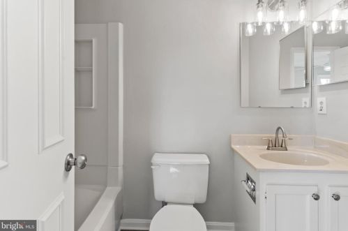 7449 Duddington Dr, Alexandria VA 22315-3849 exterior