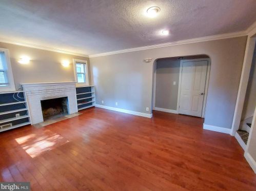 909 Heron Dr, Silver Spring MD  20901-3724 exterior