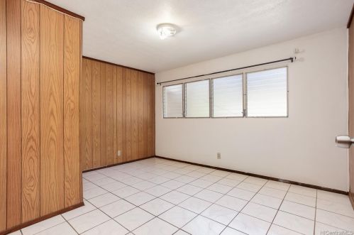 1108 Gulick Ave, Honolulu HI 96819-4203 exterior