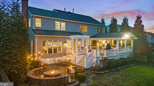 951 Rhonda Pl, Leesburg VA  20175-5632 exterior