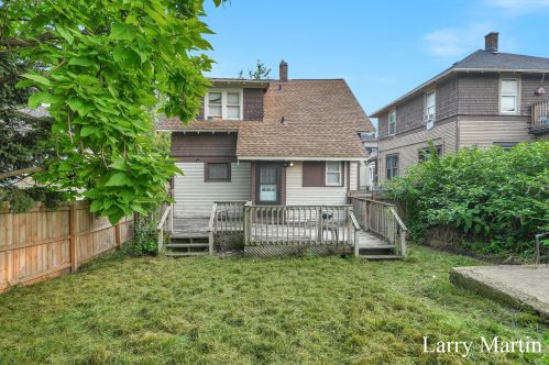 746 Liberty St, Grand Rapids MI 49503-8069 exterior