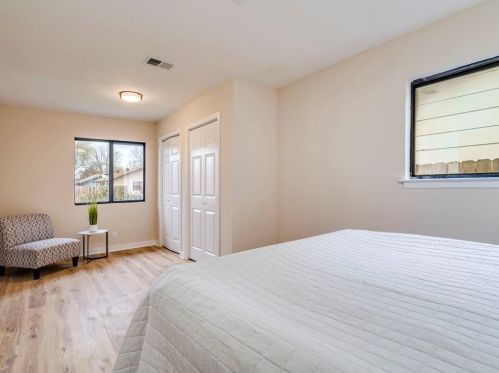 6918 Cherrydale Dr, Austin TX 78745-5344 exterior