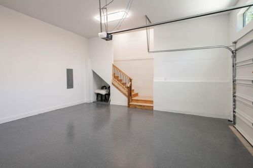 8512 Appalachian Dr, Austin TX 78759-7930 exterior