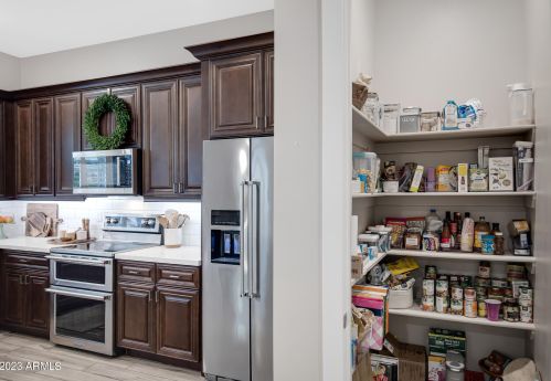 8976 8 Dr, Phoenix AZ 85041-6754 exterior