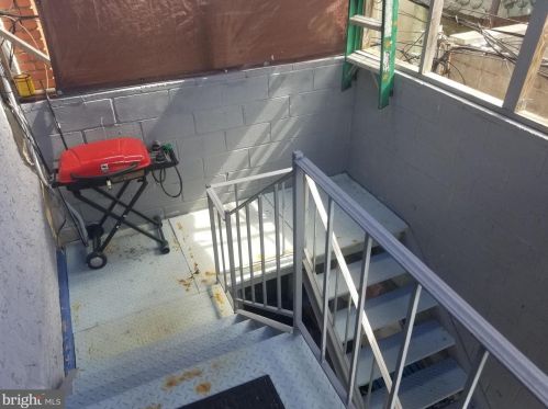 2555 American St, Philadelphia PA 19140-5724 exterior