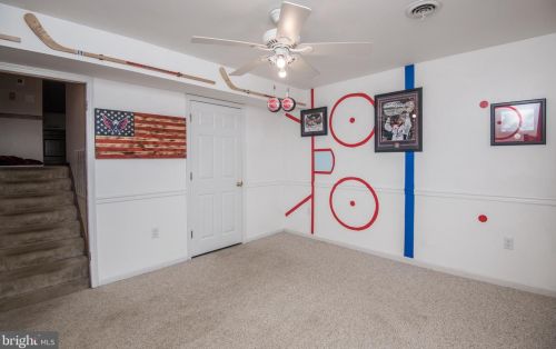 120 Blettner Ave, Hanover PA  17331-9209 exterior