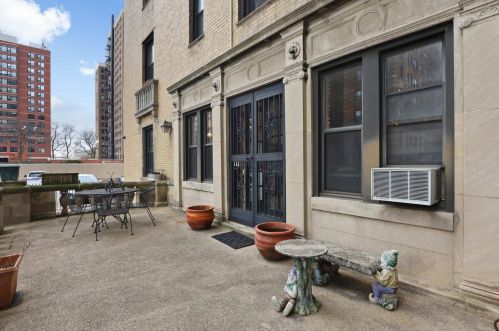 1755 55th St, Chicago IL  60615-5992 exterior