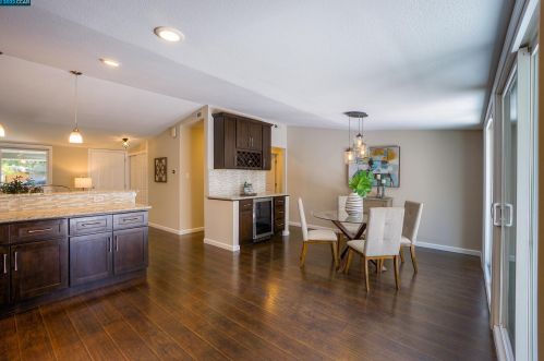 1020 Santa Monica Ct, Concord CA exterior