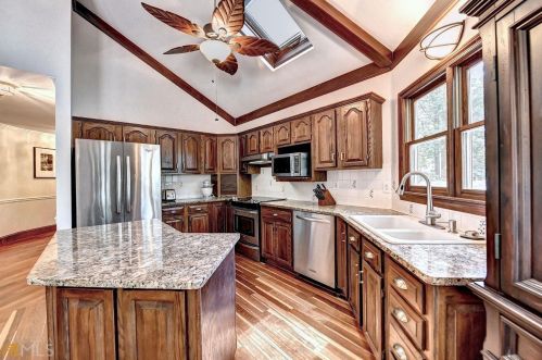 8388 Lake Dr, Lithonia GA  30039-5724 exterior