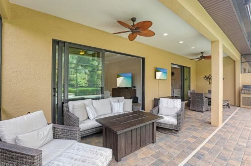 6589 Roma Way, Naples FL  34113-1720 exterior