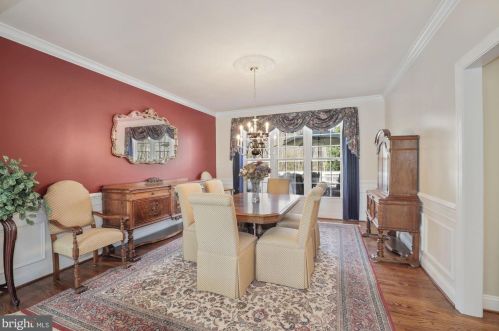 7001 Highland Mdw Ct, Alexandria VA 22315-3963 exterior