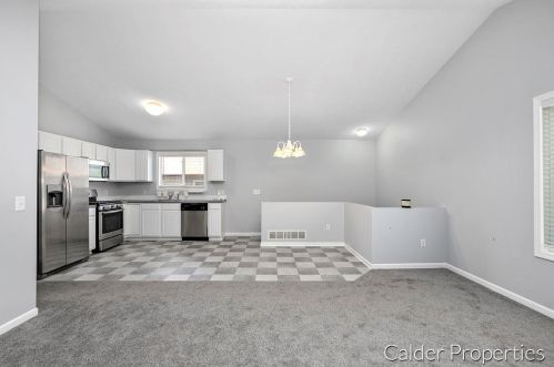 1044 Rathbone St, Wyoming MI  49509-1035 exterior