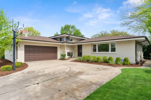 459 Allison St, Elmhurst, IL 60126-4602