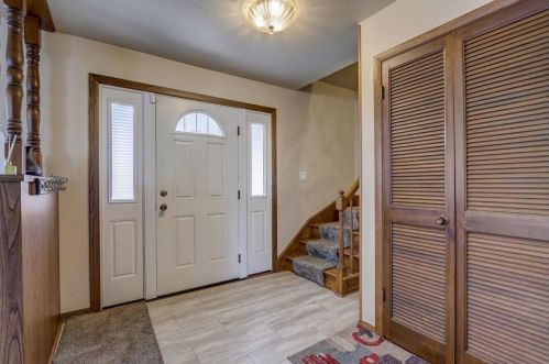 6960 99th St, Milwaukee, WI 53224-4512