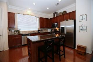 1262 Prince St, Houston TX  77008-6408 exterior