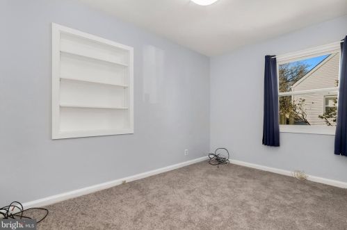 1323 Grandin Ave, Rockville MD 20851-1155 exterior