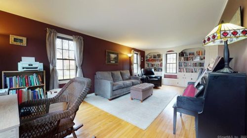 30 Marjorie Ln, Vernon CT 06066-4008 exterior