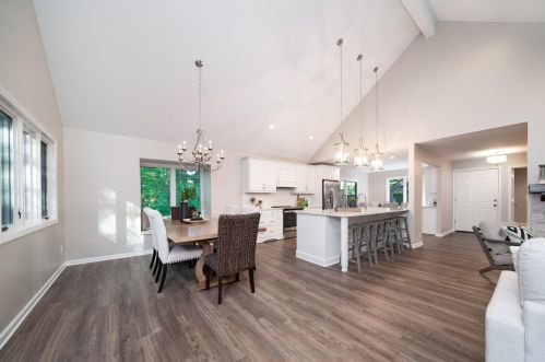 919 Essex Cir, Kalamazoo MI 49008-2349 exterior