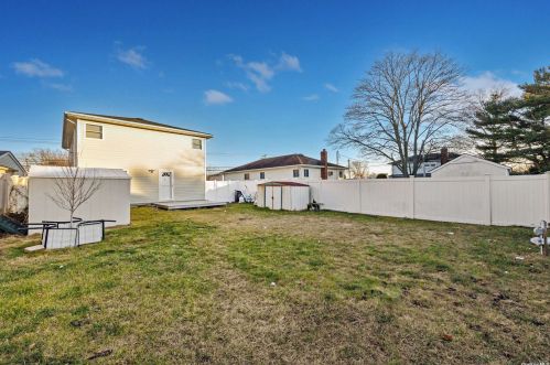 164 Belmont Ave, Babylon NY  11704-5229 exterior