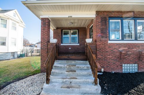 245 18 Ave, Broadview IL 60155-3932 exterior