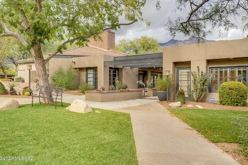 5800 Kolb Rd, Tucson AZ  14276-0908 exterior