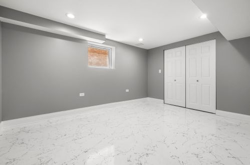 8009 Bishop St, Chicago IL 60620-3852 exterior