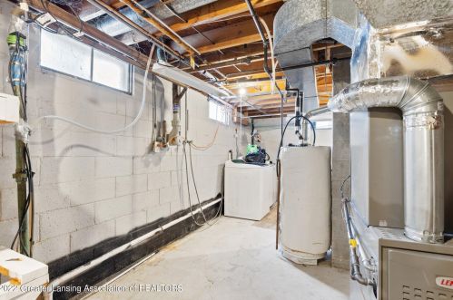 12696 Rambler Rd, Dewitt MI 48820-7906 exterior