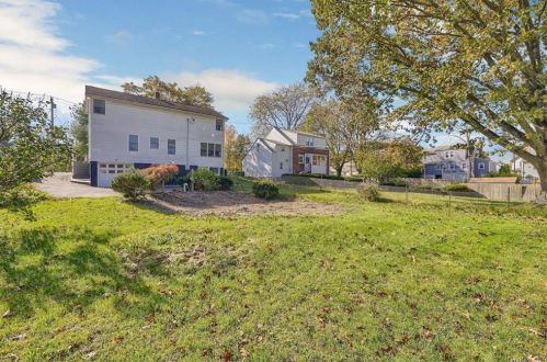 11 Marple Rd, Poughkeepsie NY 12603-1342 exterior