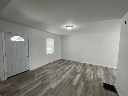 484 Randolph St, Meadville PA 16335-2225 exterior