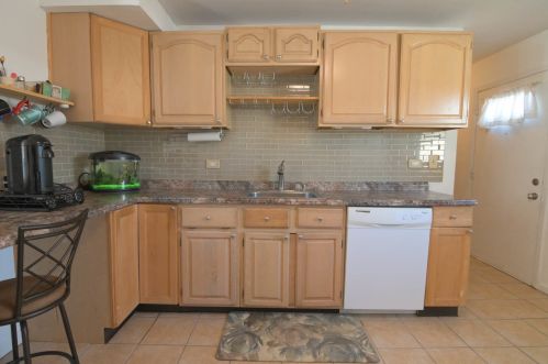 1304 Lorraine Pl, Waukegan IL 60085-1729 exterior