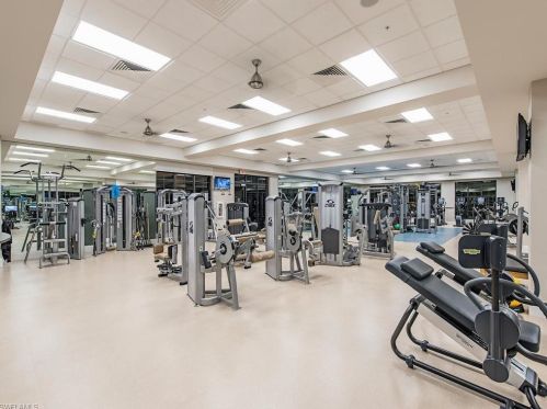 18091 Lagos Way, Naples FL 34110-2765 exterior