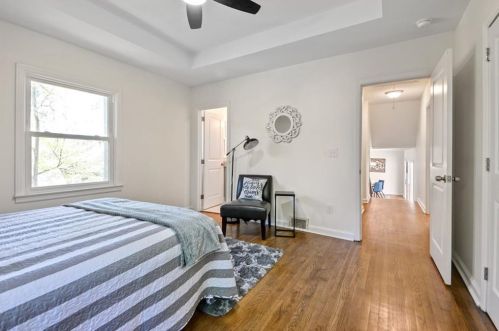 1749 Laurelwood Dr, Atlanta GA  30311-3838 exterior