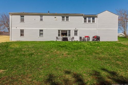 211 Frst St, Hartford CT 06118-2349 exterior