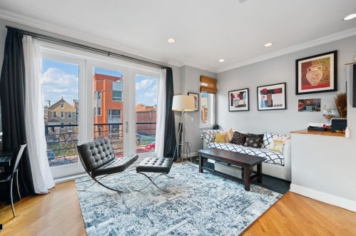 2451 Augusta Blvd, Chicago, IL 60622-4640