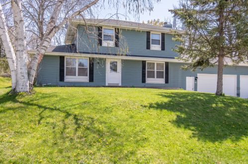 4760 99th St, Milwaukee, WI 53228-3311