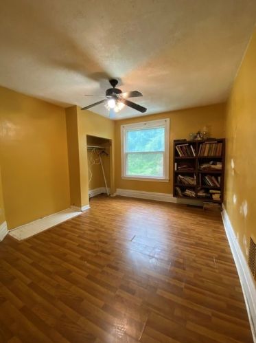 715 Chislett St, Pittsburgh PA 15206-2018 exterior