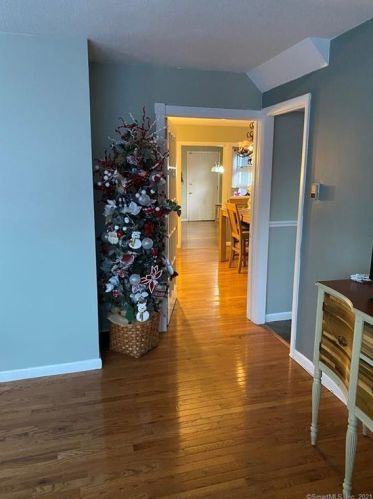 98 Greenwood St, New Britain CT 06051-3326 exterior