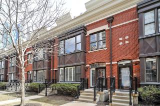 1349 Indiana Pkwy, Chicago IL  exterior